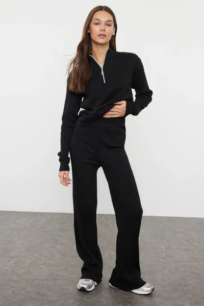 TWOAW25AU00059-BLACK_1