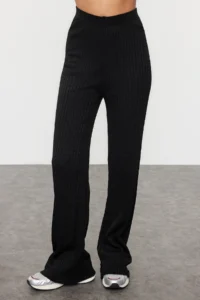 TRENDYOLMİLLA Black Zippered Knitwear Top and Bottom Set - Image 4