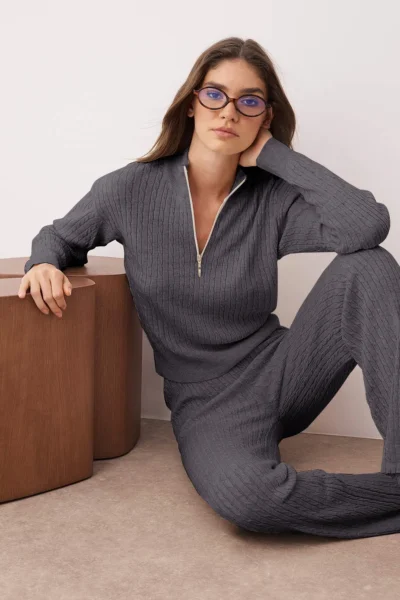 TWOAW25AU00059-GRAY_1