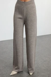 TRENDYOLMİLLA Mink Wide Pattern Button Detailed Knitwear Top and Bottom Set - Image 4