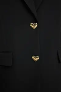 TRENDYOLMİLLA Black Oversized Heart buttoned Weaving Blazer Jacket - Image 5