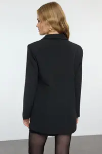 TRENDYOLMİLLA Black Oversized Heart buttoned Weaving Blazer Jacket - Image 6