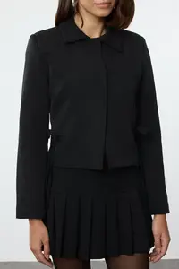 TRENDYOLMİLLA Black Bow/Ribbon Detailed Shirt Collar Crop Weaving Blazer Jacket - Image 3