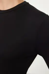 TRENDYOLMİLLA Black Crew Neck slim/Fitting Knitting Bodysuit .D.00014 - Image 4