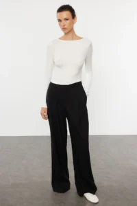 TRENDYOLMİLLA Ecru Boat Neck slim/Body-fitting Regular Size Knitting Blouse - Image 3