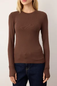 TRENDYOLMİLLA Brown Viscose/Soft Fabric Flexible Knitting Blouse with Fingering Detail - Image 3