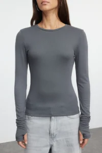 TRENDYOLMİLLA Anthracite Viscose/Soft Fabric Flexible Knitting Blouse with Fingering Detail - Image 4