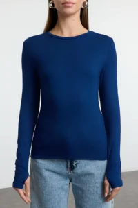 TRENDYOLMİLLA Navy Blue Viscose/Soft Fabric Flexible Knitting Blouse with Fingering Detail - Image 3