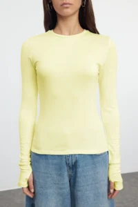 TRENDYOLMİLLA Yellow Viscose/Soft Fabric Flexible Knitting Blouse with Fingering Detail - Image 3