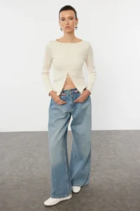 TRENDYOLMİLLA Stone Button Detailed Crew Neck Ribbed Flexible Regular Size Knitting Blouse