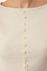 TRENDYOLMİLLA Stone Button Detailed Crew Neck Ribbed Flexible Regular Size Knitting Blouse - Image 4