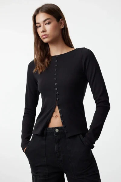 TWOAW25BZ00030-BLACK_1