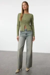 TRENDYOLMİLLA Khaki Button Detailed Crew Neck Ribbed Flexible Regular Size Knitting Blouse