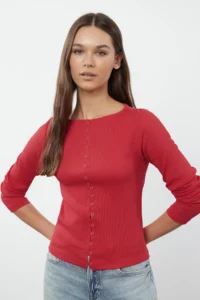 TRENDYOLMİLLA Rejection Button Detailed Crew Neck Ribbed Flexible Regular Size Knitting Blouse - Image 2