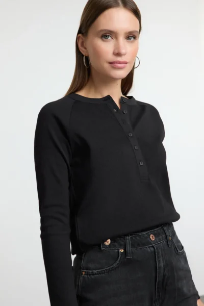 TWOAW25BZ00033-BLACK_1