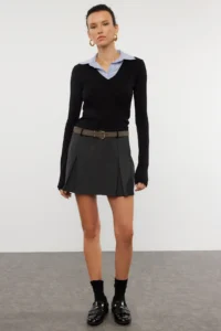 TRENDYOLMİLLA Black Weaving Detailed Shirt Collar Regular/Normal Pattern Knitting Blouse - Image 2