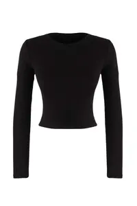 TRENDYOLMİLLA Black-Ecru 2 Sets Package Crop/Short Fitted/Body-Sitting Knitting Blouse - Image 12