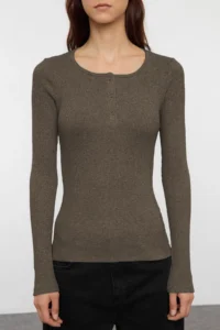 TRENDYOLMİLLA Mink snaps Fitted Ribbed Flexible Knitting Blouse - Image 3