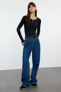 TRENDYOLMİLLA Black snaps Fitted Ribbed Flexible Knitting Blouse - Image 5