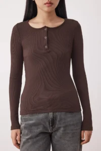 TRENDYOLMİLLA Light Brown snaps Fitted Ribbed Flexible Knitting Blouse - Image 3
