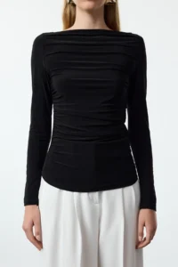 TRENDYOLMİLLA Black Boat Neck Draped Flexible Knitting Blouse - Image 3
