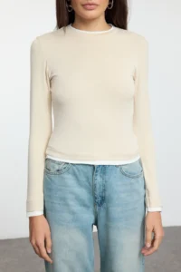 TRENDYOLMİLLA Stone Color Blocked Fitted Viscose/Soft Fabric Flexible Knitting Blouse - Image 3
