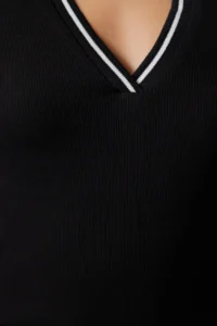 TRENDYOLMİLLA Black Knitwear Collar Detailed Fitted Ribbed Flexible Knitting Blouse - Image 4
