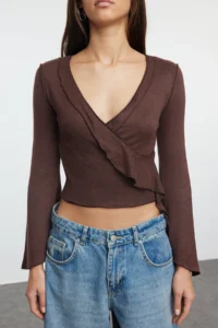 TRENDYOLMİLLA Brown wrap Knitwear look Spanish Arm Regular/Normal Pattern Knitting Blouse - Image 3