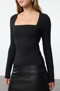 TRENDYOLMİLLA Black Square Neck Drape Detailed Fitted Knitting Blouse - Image 4