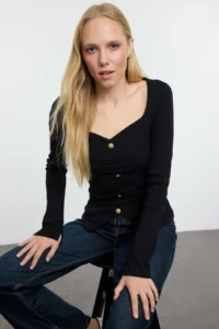TRENDYOLMİLLA Black  Knitting Blouse - Image 2