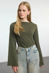 TRENDYOLMİLLA Khaki relaxed/Rahat Pattern Spanish Arm Flexible Knitting Blouse - Image 2