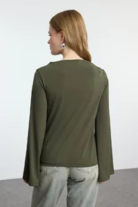 TRENDYOLMİLLA Khaki relaxed/Rahat Pattern Spanish Arm Flexible Knitting Blouse - Image 5