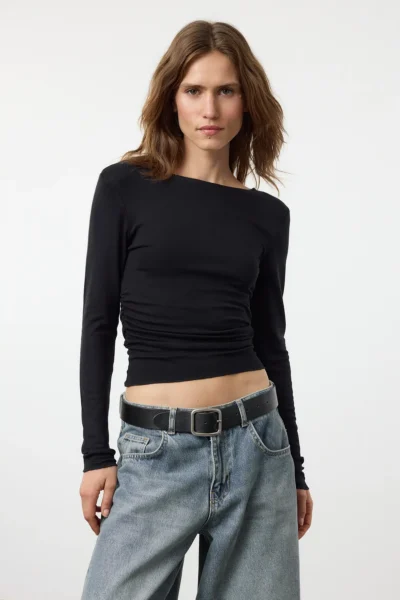 TWOAW25BZ00225-BLACK_1
