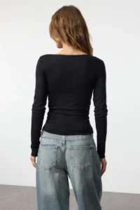 TRENDYOLMİLLA Black Viscose/Soft Fabric Fitted Ruffle/Drape Detailed Boat Neck Flexible Knitting Blouse - Image 5