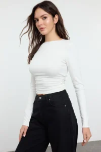TRENDYOLMİLLA Ecru Viscose/Soft Fabric Fitted Gather/Drape Detailed Boat Neck Flexible Knitting Blouse