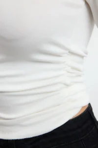 TRENDYOLMİLLA Ecru Viscose/Soft Fabric Fitted Gather/Drape Detailed Boat Neck Flexible Knitting Blouse - Image 4