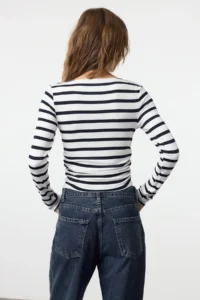 TRENDYOLMİLLA Navy Blue*001 Striped Fitted Flexible Knitting Blouse - Image 5