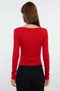 TRENDYOLMİLLA Rejection Viscose/Soft Fabric Fitted Gathering/Drape Detailed Boat Neck Flexible Knitting Blouse - Image 5