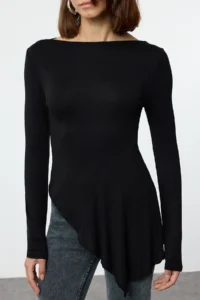 TRENDYOLMİLLA Black Viscose/Soft Fabric Asymmetric Flexible Knitting Blouse - Image 3