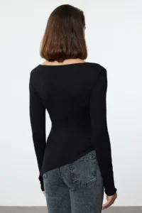 TRENDYOLMİLLA Black Viscose/Soft Fabric Asymmetric Flexible Knitting Blouse - Image 5