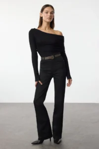 TRENDYOLMİLLA Black Asymmetric Collar Fitted Flexible Knitting Blouse - Image 2