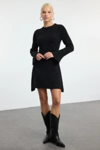 TRENDYOLMİLLA Black Mini Knitwear A-line Formda Dress - Image 2