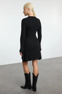 TRENDYOLMİLLA Black Mini Knitwear A-line Formda Dress - Image 5