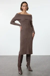 TRENDYOLMİLLA Mink Plain Midi Basic Carmen Collar Knit Dress