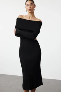 TRENDYOLMİLLA Black Midi Knitwear Basic Carmen Collar Dress - Image 2