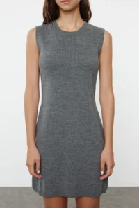 TRENDYOLMİLLA Anthracite Mini Knitwear Cardigan-Dress Set - Image 4