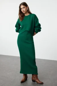 TRENDYOLMİLLA Green Midi Knitwear LONG Sweater-Dress Set