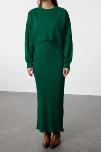 TRENDYOLMİLLA Green Midi Knitwear LONG Sweater-Dress Set - Image 4