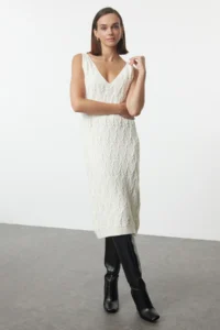 TRENDYOLMİLLA Ecru Maxi Knitwear Soft textured Pullover-Dress Set - Image 2