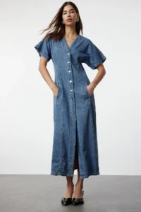 TRENDYOLMİLLA Mavi V-neck Maxi denim Dress with Stitching Detail - Image 2